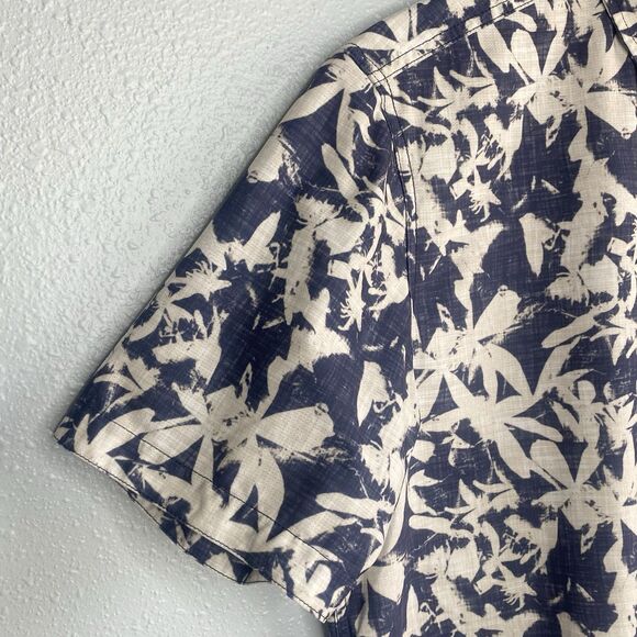 Split Mens Size XL Slim Fit Blue Tropical Button Up Shirt Short Sleeve Hawaiian - Picture 4 of 8